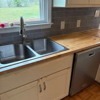 Kitchen sink & subway tile backsplash